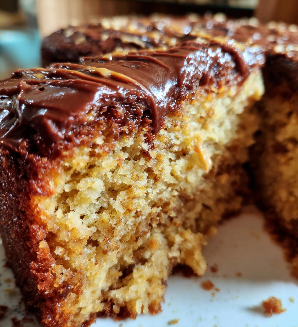 Peanut Butter Banana Cake - detail 1